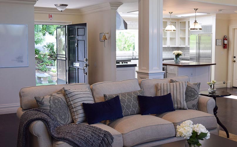 Cliffside Malibu - Living Room