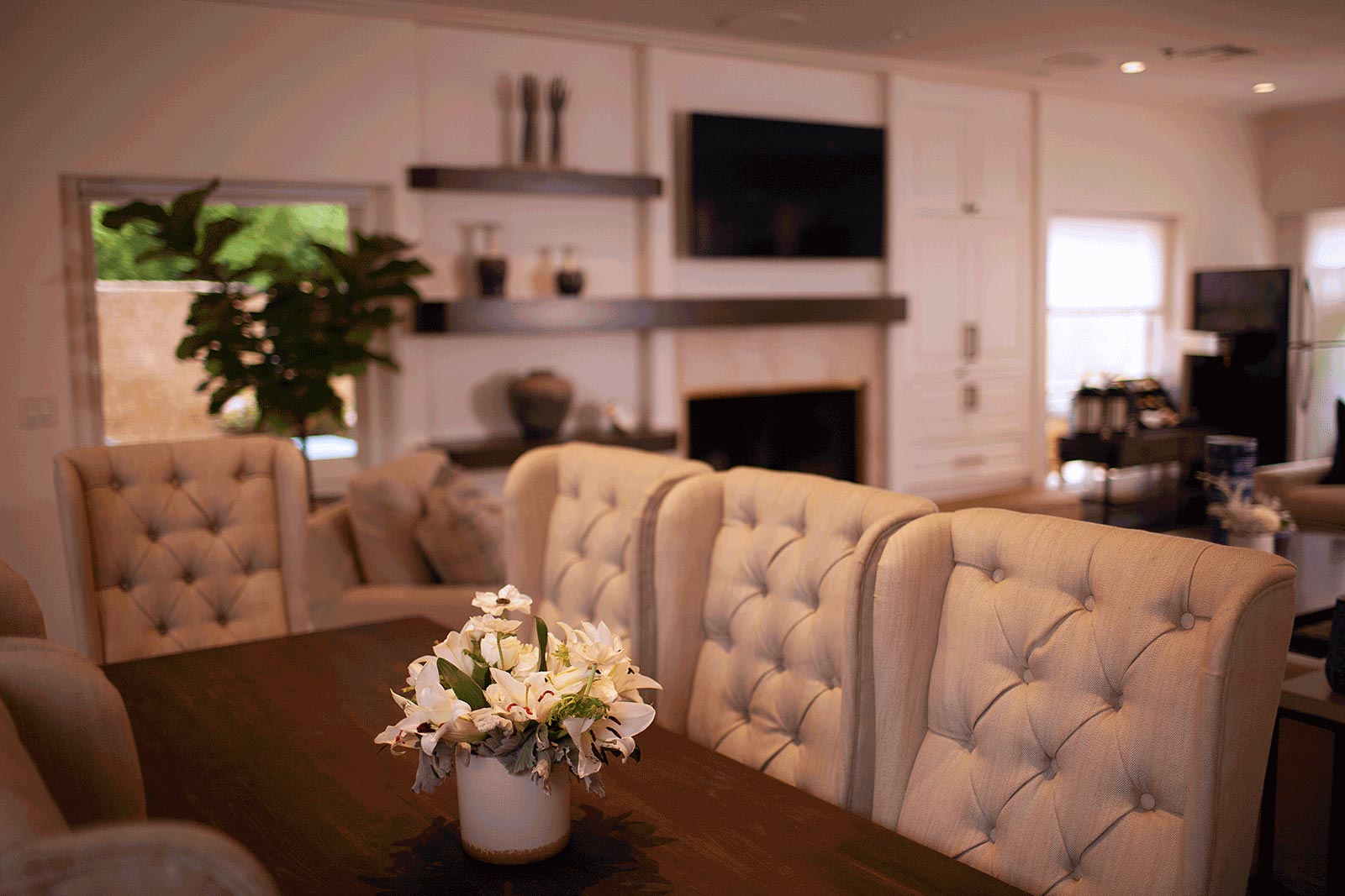 Cliffside Malibu - Ranch House Dining Room Table