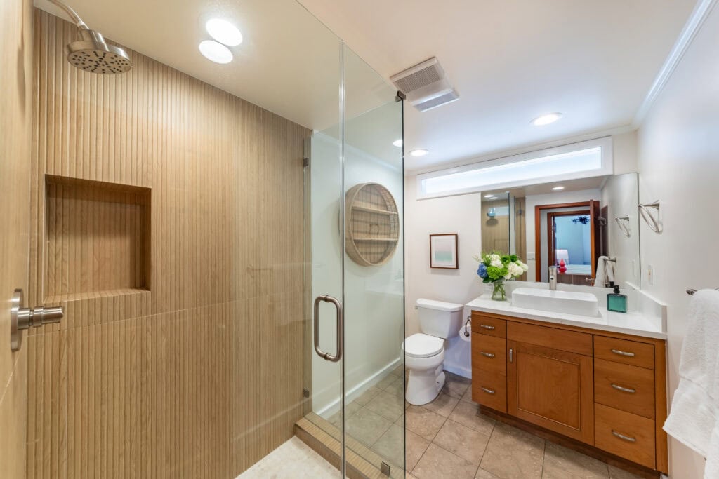 PointDume_7214Birdview_Bathroom_011