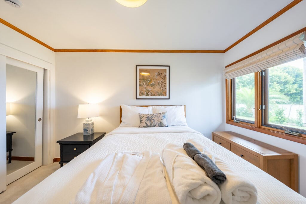 PointDume_7214Birdview_Bedroom_016